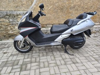 Honda Silver wing 600 - 3