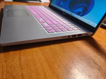 ASUS 15 Transparent Silver - 3