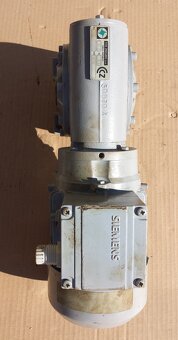 Predám elektromotor s prevodovkou KW-0,18... ot-22,5... - 3