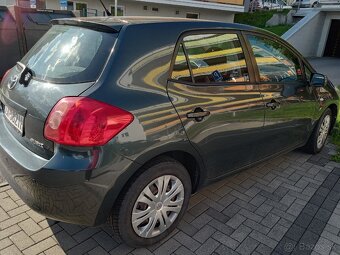 Toyota Auris 1.6 S 5 D Benzin 91 KW - 3