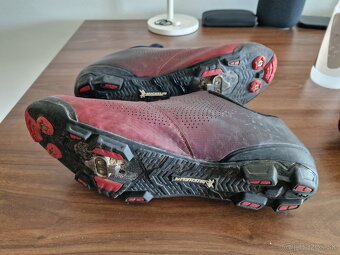Shimano tretry SHXC701 červené - 3