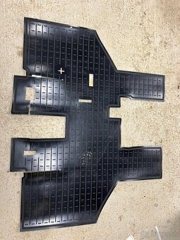 Gumová rohož na traktory zetor presne sedí - 3