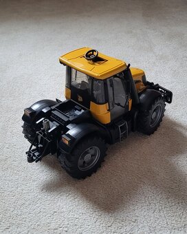 Bruder traktor JCB Fastrac - 3