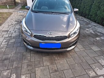 Predam Kia Ceed 1.6 Gdi, zlata edicia - 3