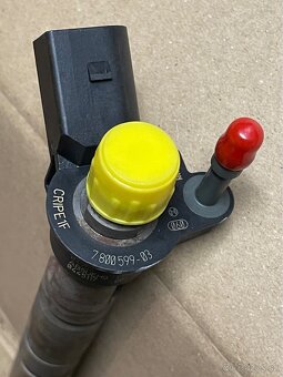 Predám vstrekovače BMW N47 123D 150kW - 3