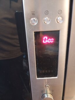 Vstavaná mikrovlnka MORA - 3