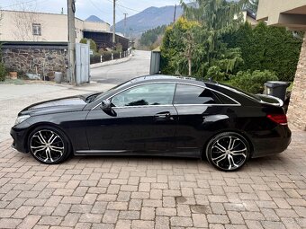 Mercedes-Benz E 350 d AMG Line - 3