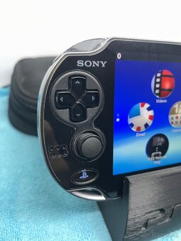 PS vita PCH-1004 oled displej -folia +4gb - 3