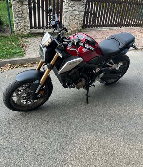 Honda CB650r - 3