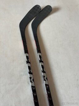 Predám hokejky CCM Jetspeed FT5 JR nové - 3