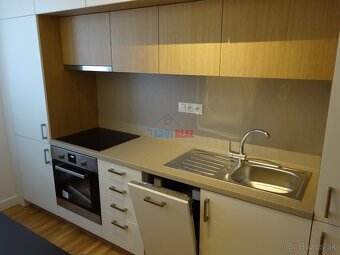 NADŠTANDARTNE NOVO zariadený byt, RUŽINOV.- - 3