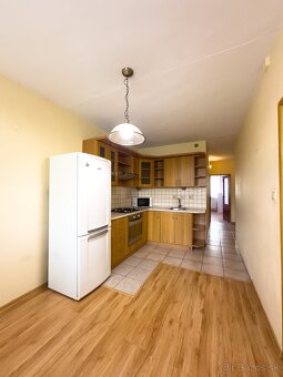 3 izbový byt Ždiarska, veľká loggia - 3