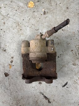 Predám zadné strmene na BMW e46 - 3