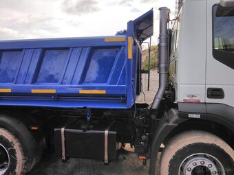 Iveco trakker nákladné autom - 3