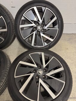 225/45r18 - 3