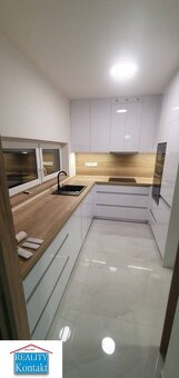 Prenájom NOVOSTAVBY rodinného domu v Nových Zámkoch 140m2 + - 3