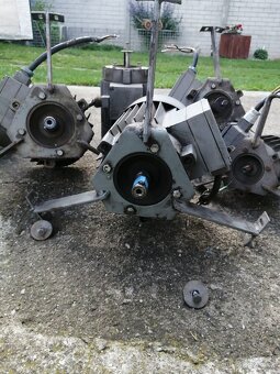 Elektromotor MEZ Mohelnice 180 W, 690ot, 400V, prirubovy. - 3