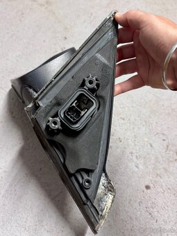 Predám spätné zrkadlo ma saab 93 - 3