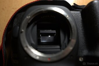 Canon 80D - 3