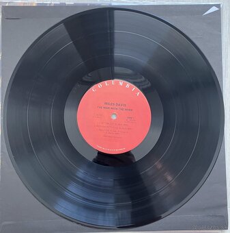 LP Miles Davis – The Man With The Horn - 3