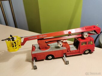 Corgi Major Simon požiarnici - 3