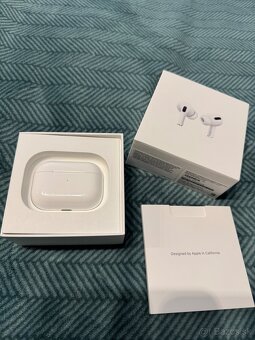 Apple AirPods Pro - 3