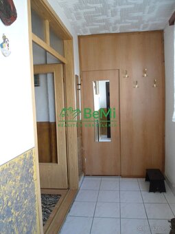 NR - Ivanka pri Nitre, dvojgeneračný, 6 izieb, pôvodný zacho - 3
