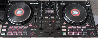 Numark Mixtrack Platinum FX Záruka 2,5 rok DJ kontroler - 3