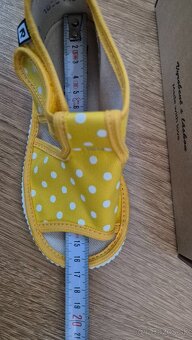 Detske papucky RAK zlte velkost 25 NOVE - 3