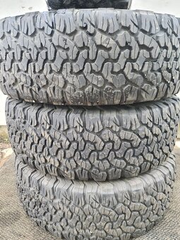 285/70 R17 BF GOODRICH - 3