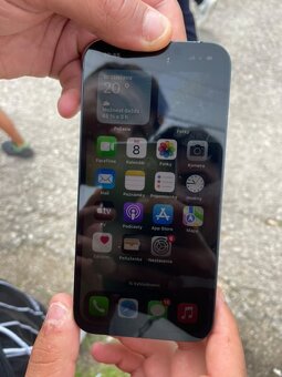 iPhone 13 - 3