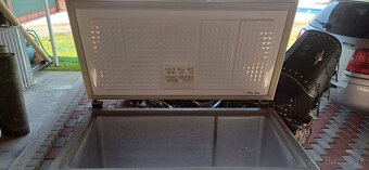 Predám mrazničku whirlpool 325L - 3