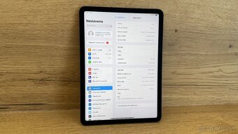Apple iPad Air (2022) 64 GB Wi-Fi Cellular Spacegrey - 3
