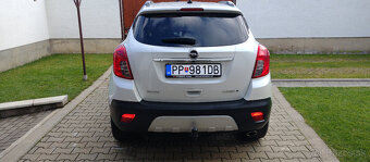Predám Opel Mokka 4x4,2014 benzín ,103 kW,biela metalíza. - 3