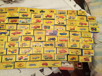 100KUSOV ZABAôEMYCH MODELOV  MATCHBOX - 3