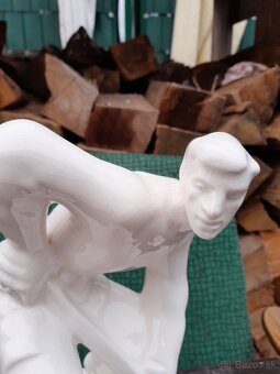 Predám sošku hokejista - 3