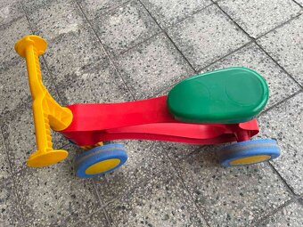 Predám plastové odrážadlo červená motorka - 3