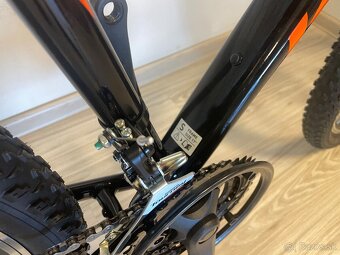 Predám nový pánsky horský bicykel Kross Hexagon rám S 17 - 3