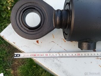 Hydraulický valec 710mm - 3
