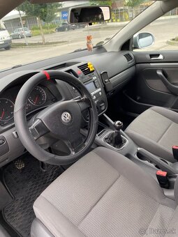 Predám Wolkswagen Golf 5 TDI Comfortline - 3