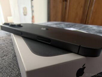 Predám iPhone 17 256GB - 3