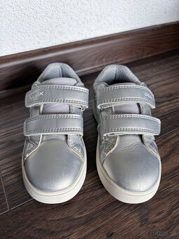Dievčenské tenisky Geox strieborné - 3