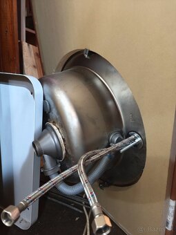 Nerezový drez s batériou - 3