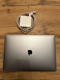 Predám Macbook Pro 15'' 2017 - 3