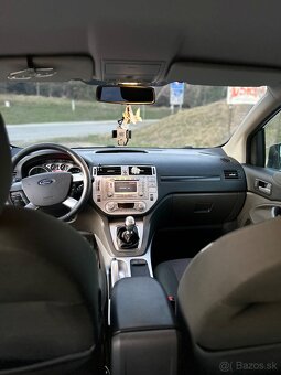 Ford Kuga - 3