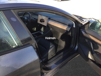 Tesla model 3 - 3