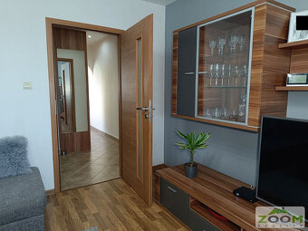 NOVINKA - 3 izbový kompletne zrekonštr. byt s loggiou - 3