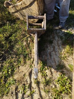 Zub na caterpillar - 3