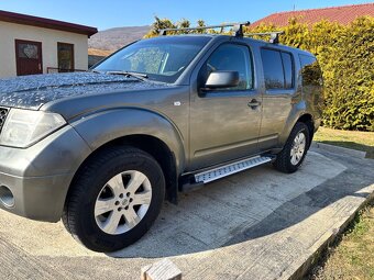 Nissan Pathfinder - 3