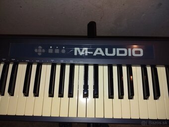 MIDI kontrolér M-Audio Keystation 88 - 3